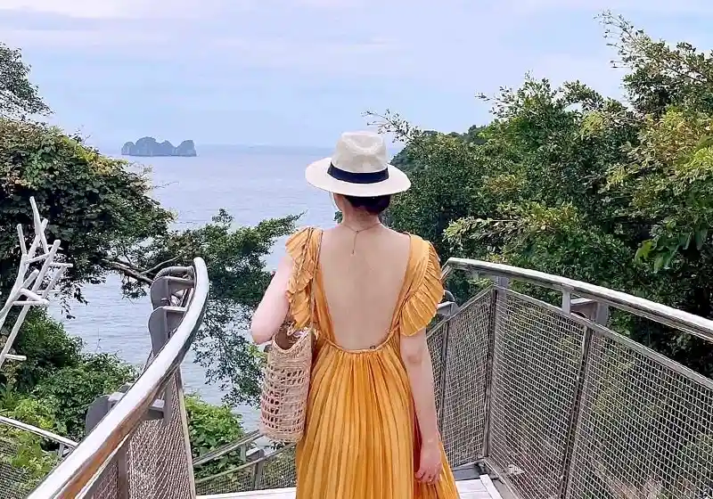 Đi tự túc Cát Bà có khó không